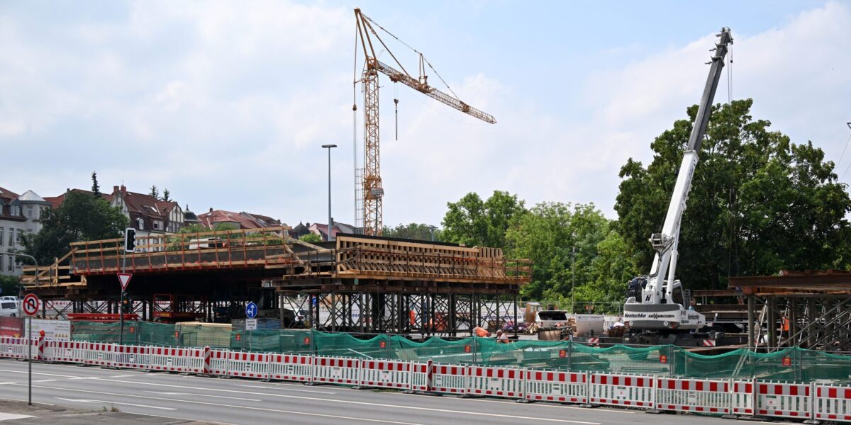 Baustelle am Schmidtstedter Knoten nahe dem Hauptbahnhof von Erfurt