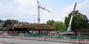 Baustelle am Schmidtstedter Knoten nahe dem Hauptbahnhof von Erfurt
