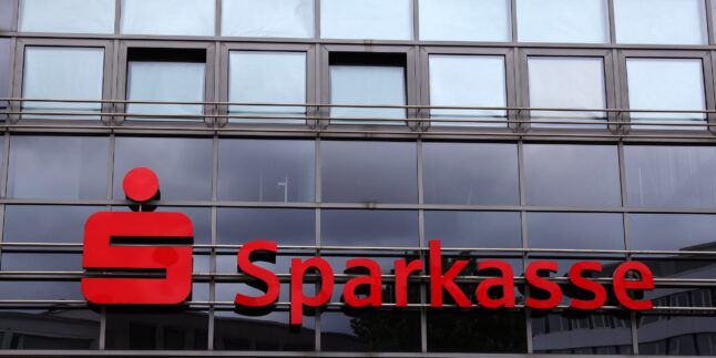 Logo Sparkasse an Fassade