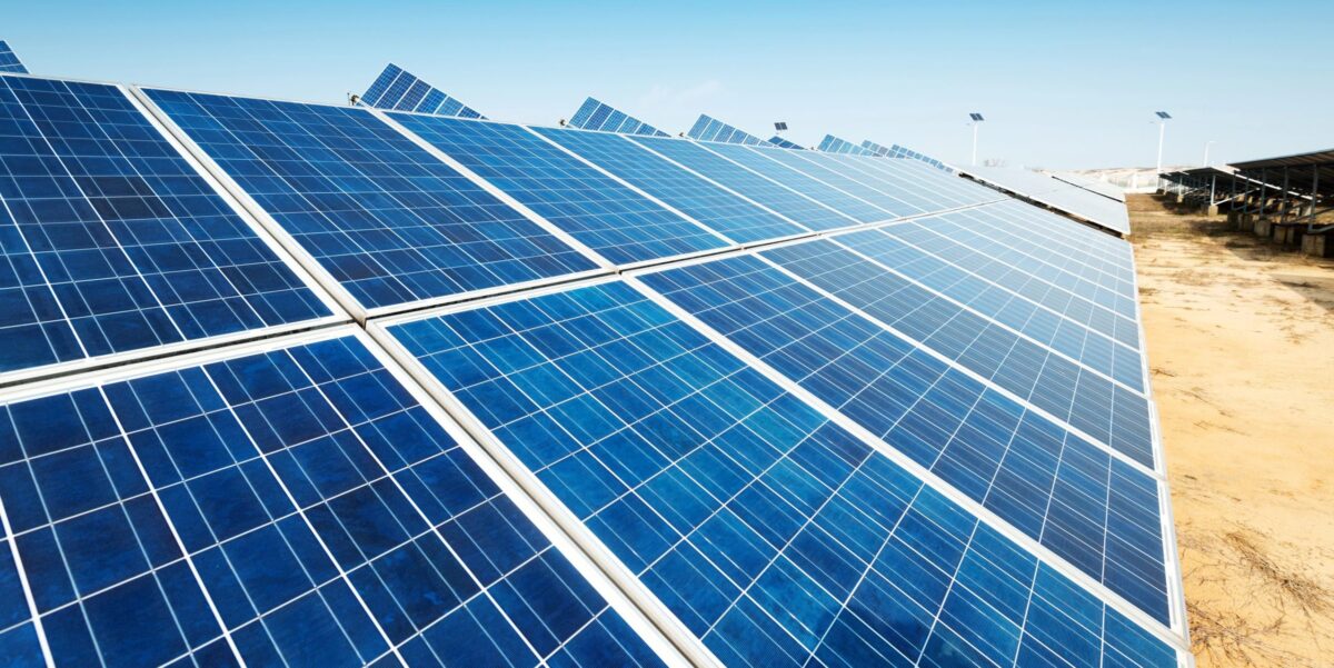 Der Photovoltaik-Ausbau hat wieder Fahrt aufgenommen, doch 2027 droht ein kräftiges Ausbremsen. Foto: Smarterpix/gjp1991