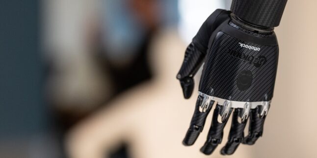 Myoelektrisch gesteuerte Handprothese von Ottobock