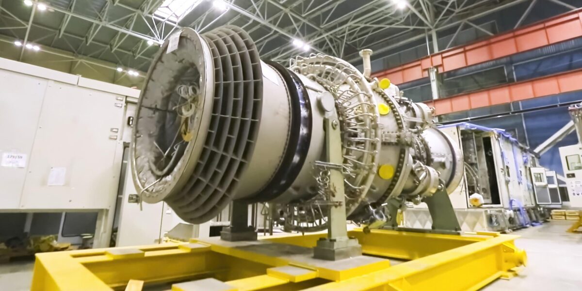 Ein Flugzeugtriebwerk, das als Gasturbine in einer Flüssigerdgasanlage eingesetzt wird.