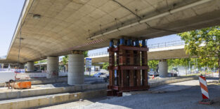 Die Budapester Brücke in Dresden ist wegen Schäden am Spannstahl mit einer zusätzlichen Notunterstützung gesichert