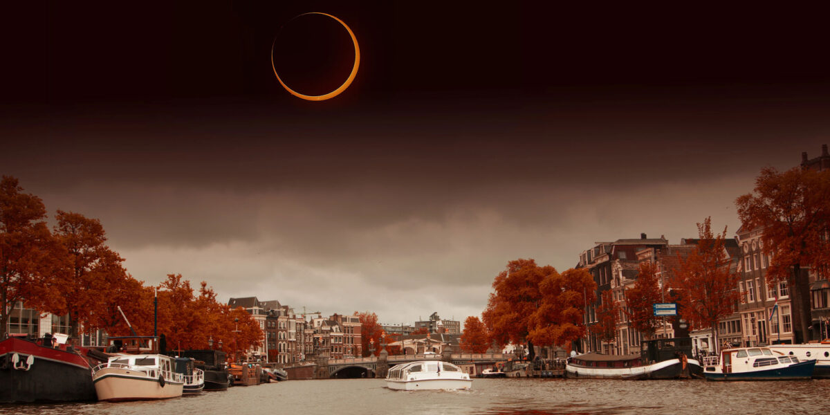 Sonnenfinsternis über Amsterdam