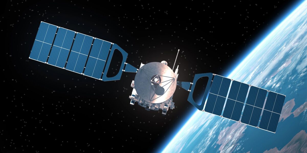 Satellit kreist über der Erde