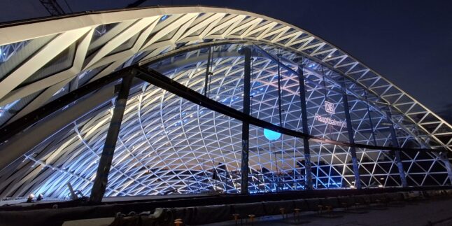 Glas-Stahl-Konstruktion im neuen Stuttgarter Hauptbahnhof