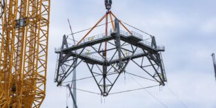 Außenturmsegment am Haken