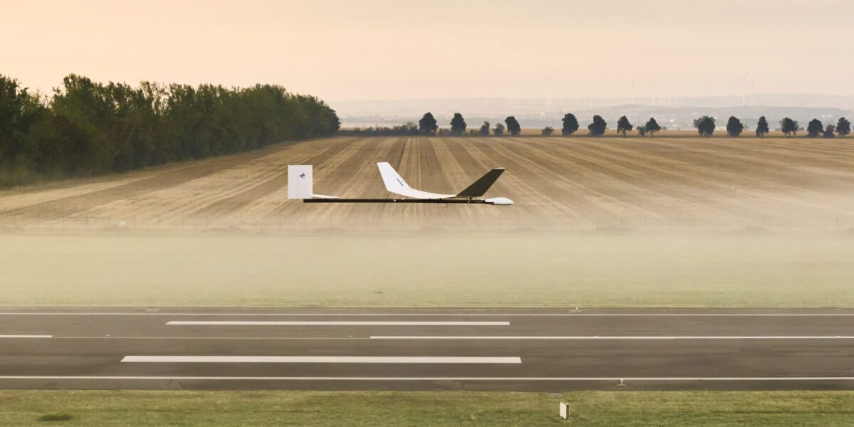 Das DLR-Solarflugzeug HAP-alpha hat seinen Erstflug geschafft