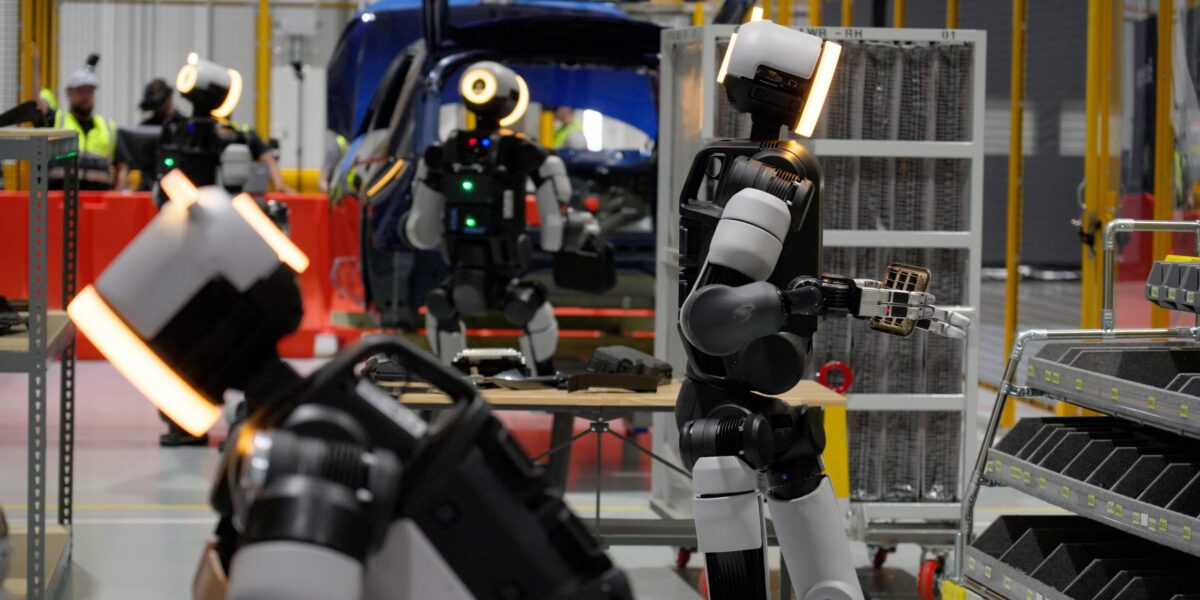 Humanoide Roboter in der Trainingsfabrik von Hyundai