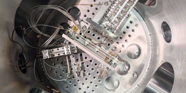 2 Fliegen, 1 Falle: Mainzer Physik-Trick ebnet Weg für Antimaterie