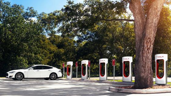 Tesla: Mit 100-kWh-Batterie von 0 auf 100 in 2,5 Sekunden