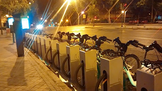 Madrid baut großes Verleihsystem für E-Bikes auf