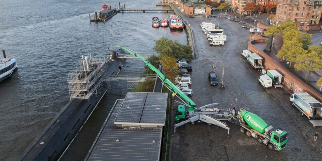 Unterwasserbeton schützt U-Boot-Museum am Fischmarkt vor Auftauchen