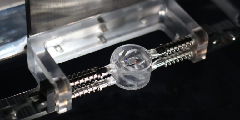 Ein spiralförmiger Kanal macht Wasser zum Miniaturmotor