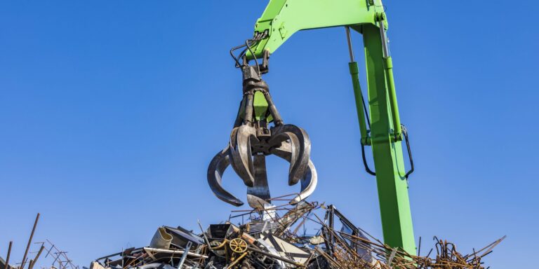 Metall-Recycling: KI macht Eisen aus Schrott bis zu 15 % fester und 8 % günstiger