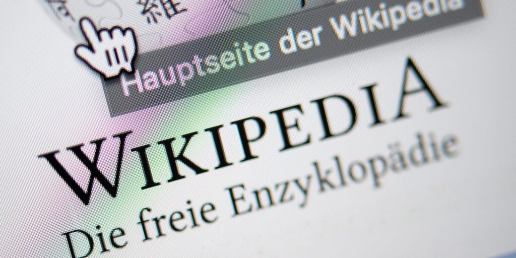 Wikipedia feiert 25. Geburtstag und gerät zunehmend unter Druck. Foto: picture alliance/dpa/Sebastian Gollnow