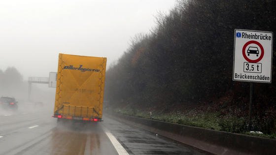 Das zulässige Gesamtgewicht für Lkw hat sich in 50 Jahren fast verdoppelt