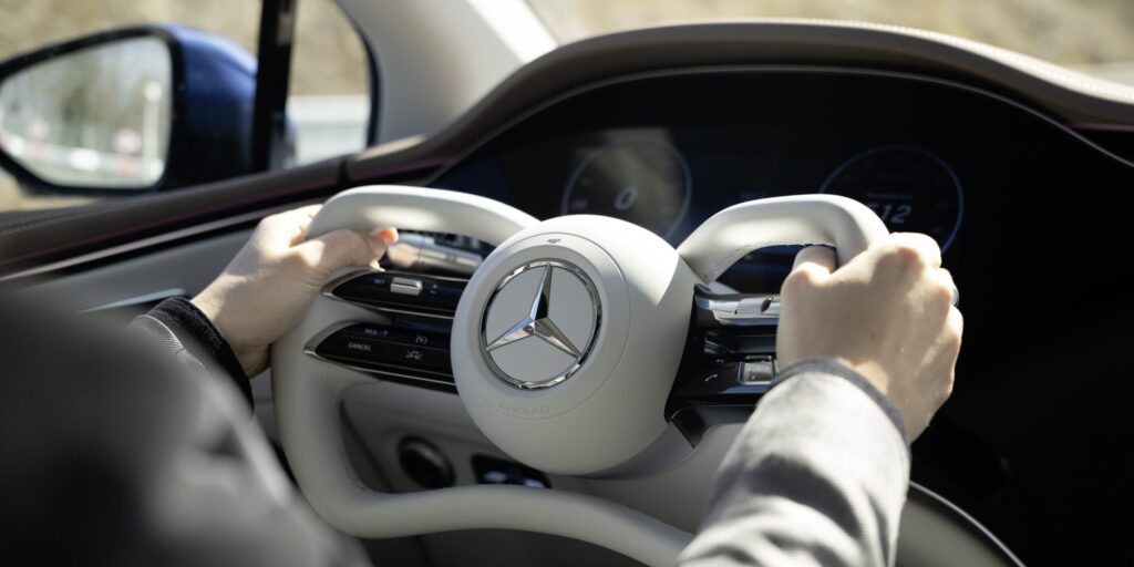 Mercedes Steer-by-Wire: Das Ende des runden Lenkrads?