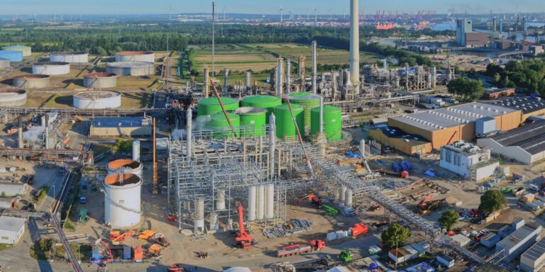 220.000 t Sprit aus Speiseöl: Hamburgs Wasserstoffnetz bekommt seinen größten Abnehmer