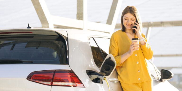 E-Auto nur für Besserverdiener? Daten im Faktencheck