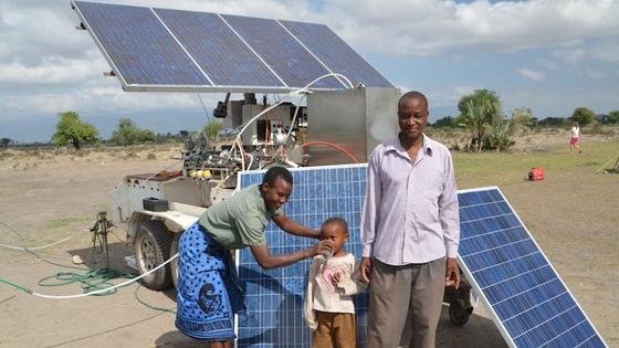 Solarbetriebenes Filtersystem liefert Menschen in Tansania sicheres Trinkwasser