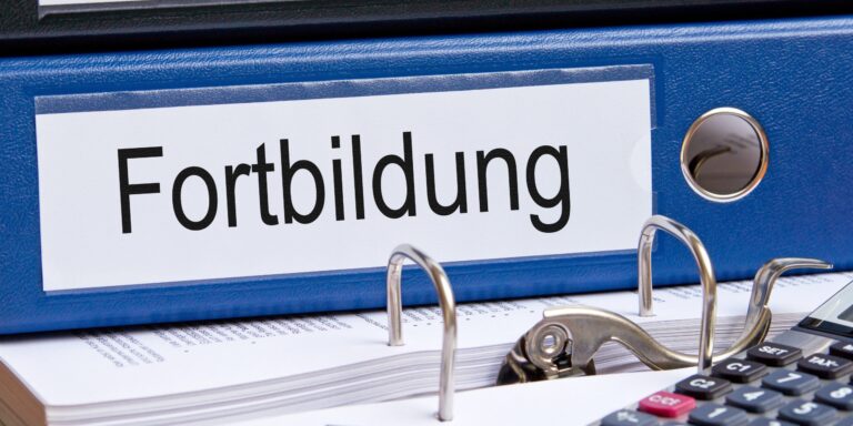 TÜV zeigt Hürden und Chancen der Weiterbildung