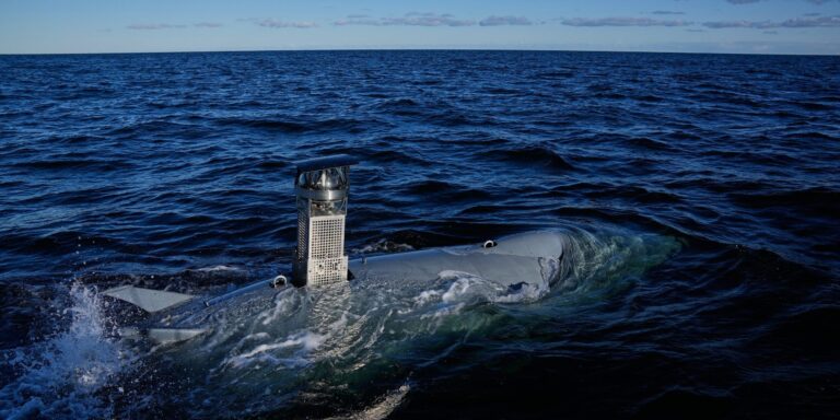 Brennstoffzelle unter Wasser: Wasserstoff-U-Boot fährt 2000 km am Stück