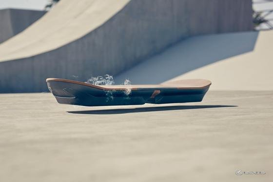 Skaten in der Luft: Lexus präsentiert das Hoverboard