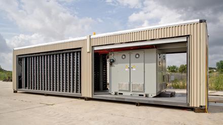 Im Ölland Texas steht die größte Batterie der Welt von der Größe eines Busses