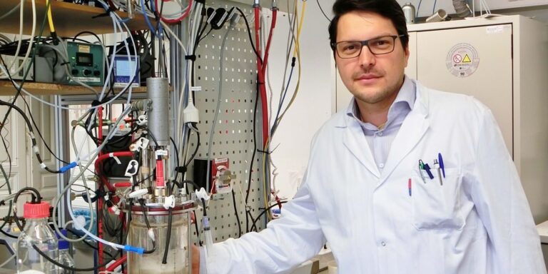 Forscher will Industrie revolutionieren – Mithilfe von Bakterien