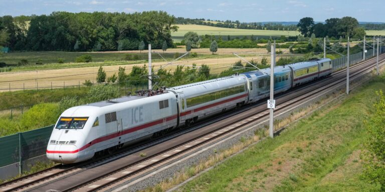 Testfahrt auf der Schnellfahrstrecke: ICE knackt 400 km/h