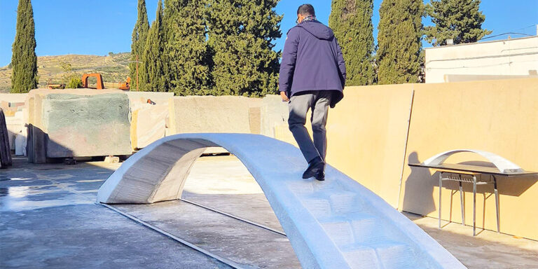 „Da-Vinci-Brücke“ aus Abfällen 3D-gedruckt