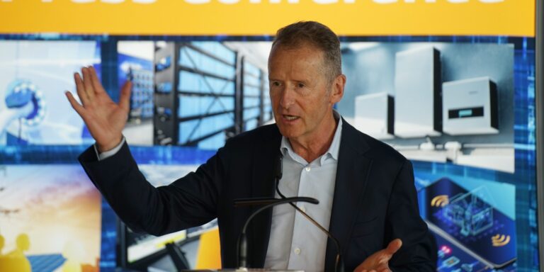 Ex-VW-Chef Diess: „Fossile Energieträger nicht mehr wettbewerbsfähig“