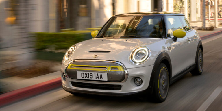 Der Mini Cooper SE saust bald mit Elektromotor durch die Stadt