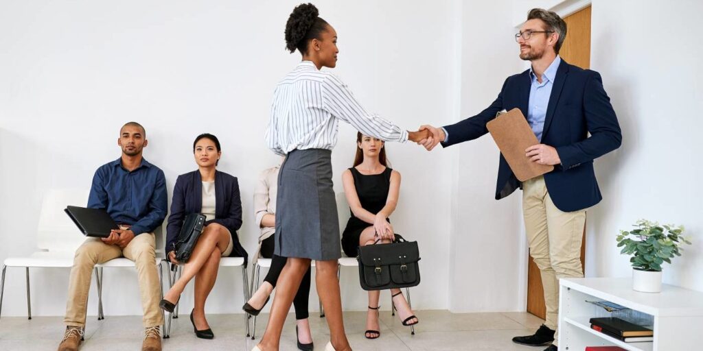 Bewerbung als Führungskraft: Tipps, Beispiele und Formulierungen
