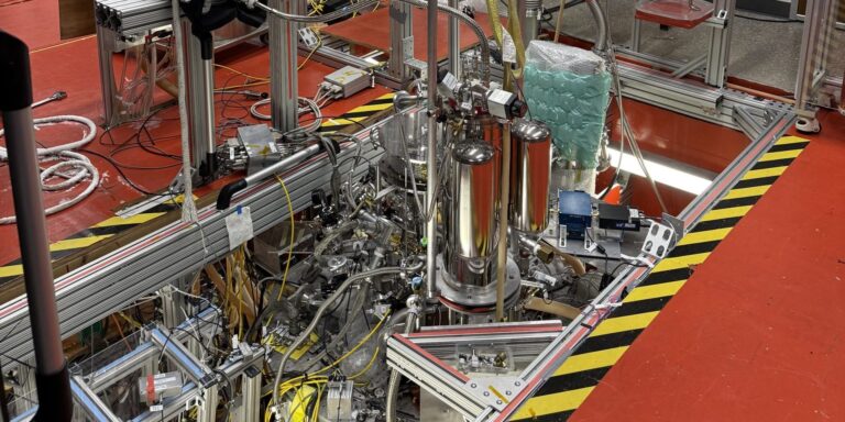 Monatelang gefangen: Physiker schaffen das fast Unmögliche mit Antimaterie