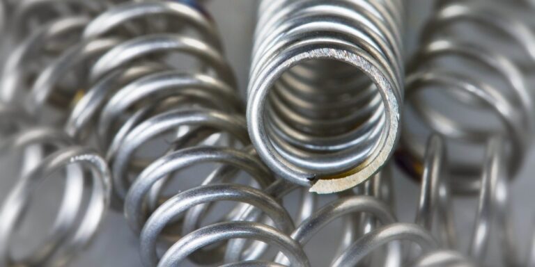 Metallfedern: Richtige Auslegung für die Anwendung
