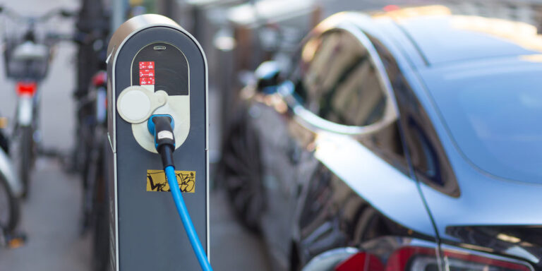Angriff aus Fernost: Neues Schnellladesystem für E-Autos bis 2020
