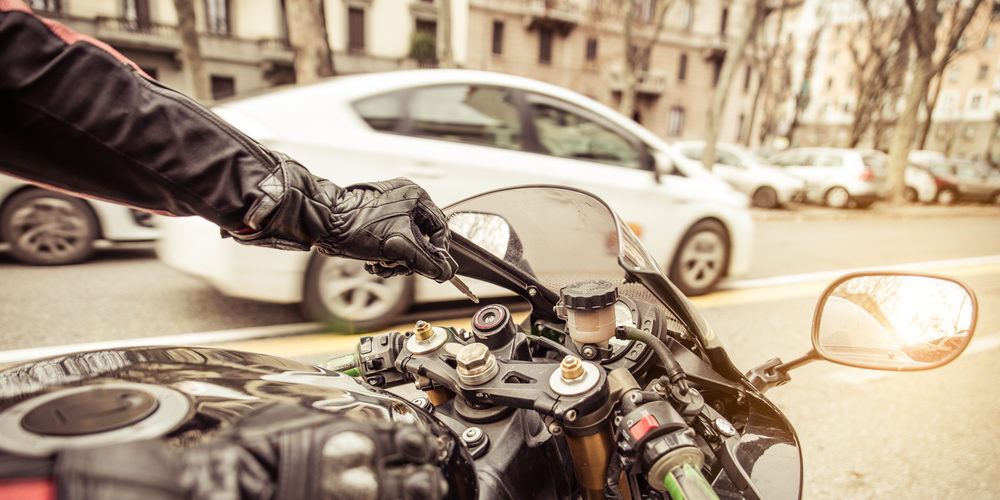Motorrad im Stadtverkehr