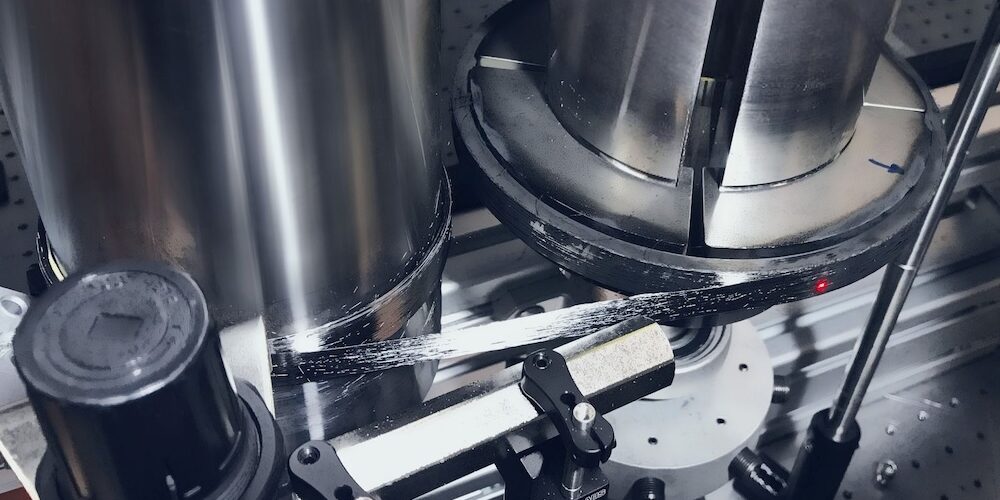 Experimenteller Aufbau einer lokalen Hochleistungs-laserinduzierte Pyrolyse