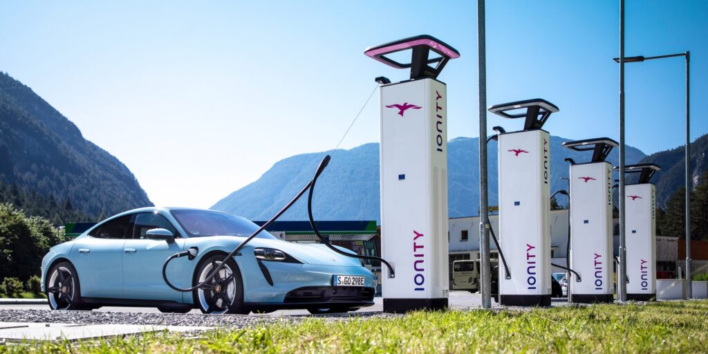 Hypercharger von Ionity mit 600 kW