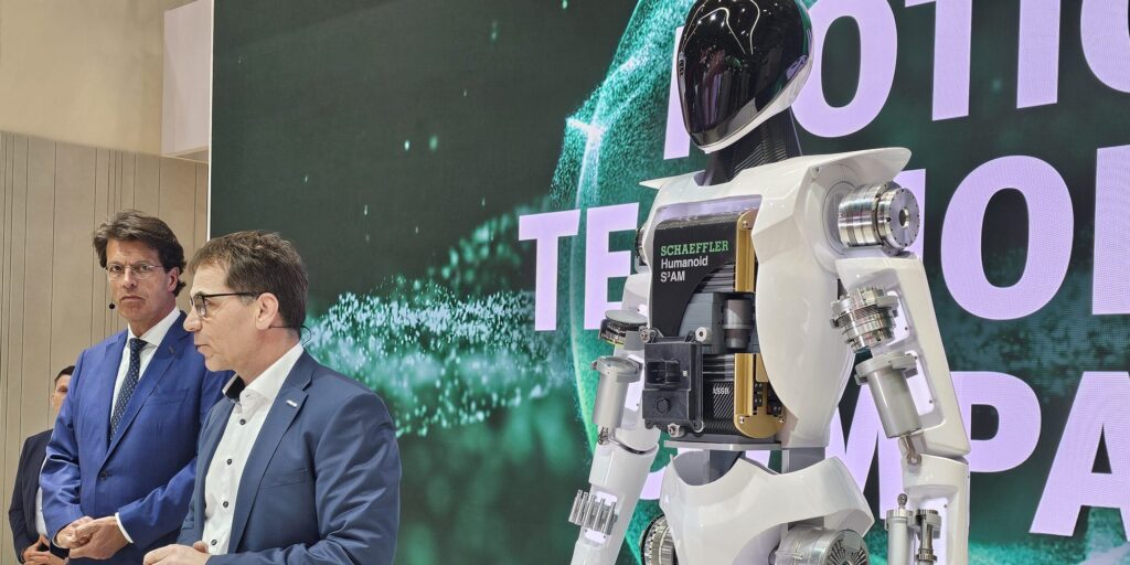 Modell eines humanoiden Roboters mit Antrieben von Schaeffler