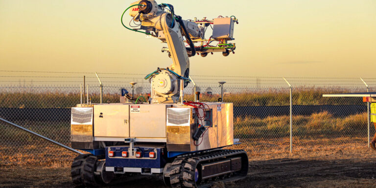 Autonomer Roboter für die Solarpanel-Montage spendet sogar Schatten