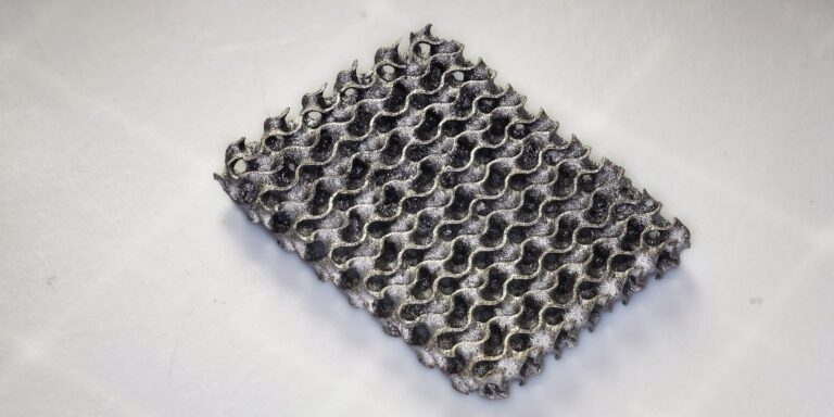 Neues 3D-Verfahren lässt Metalle im Gel wachsen