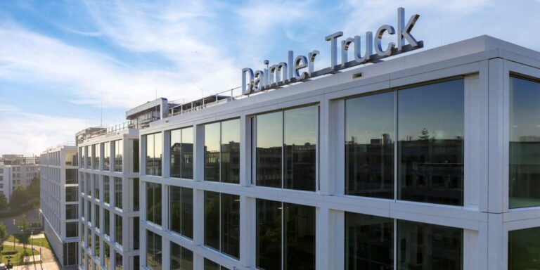Daimler Truck will eine Milliarde Euro einsparen