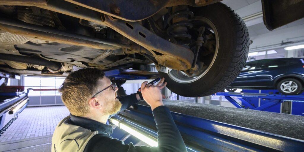 Ältere Autos sollen jährlich zum TÜV