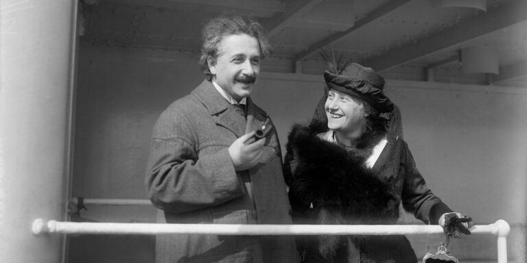 Steht Einsteins Theorie von der Raumzeit auf der Kippe?