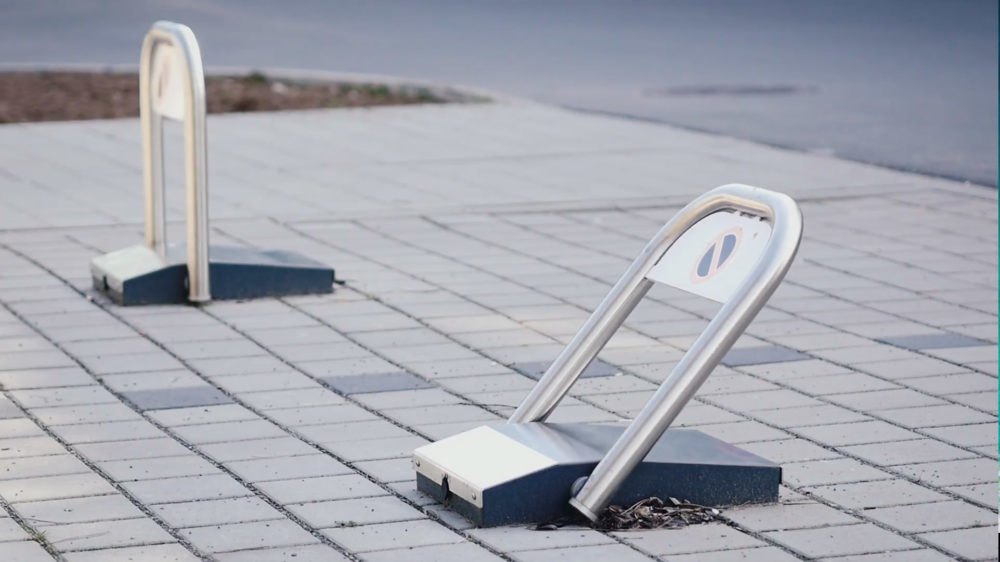 Flexibles Parkplatzmanagement durch intelligente Bügel