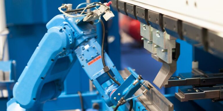 Roboter beobachten sich selbst – und lernen dabei