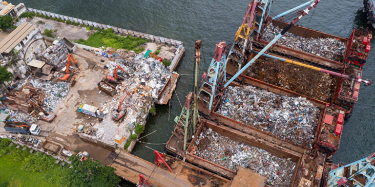 Abwracken mit System: Schiffsrecycling unter neuen Regeln